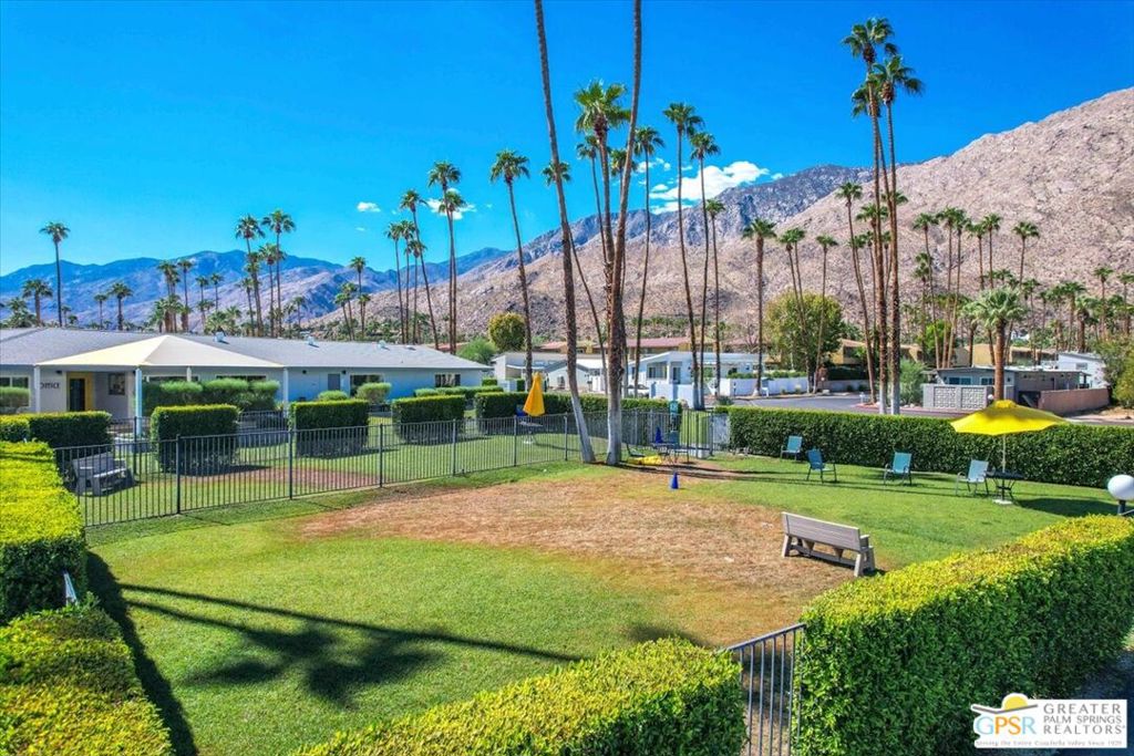 Palm Canyon Mobile Club - Manufactured In Park