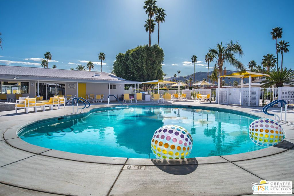 Palm Canyon Mobile Club - Manufactured In Park