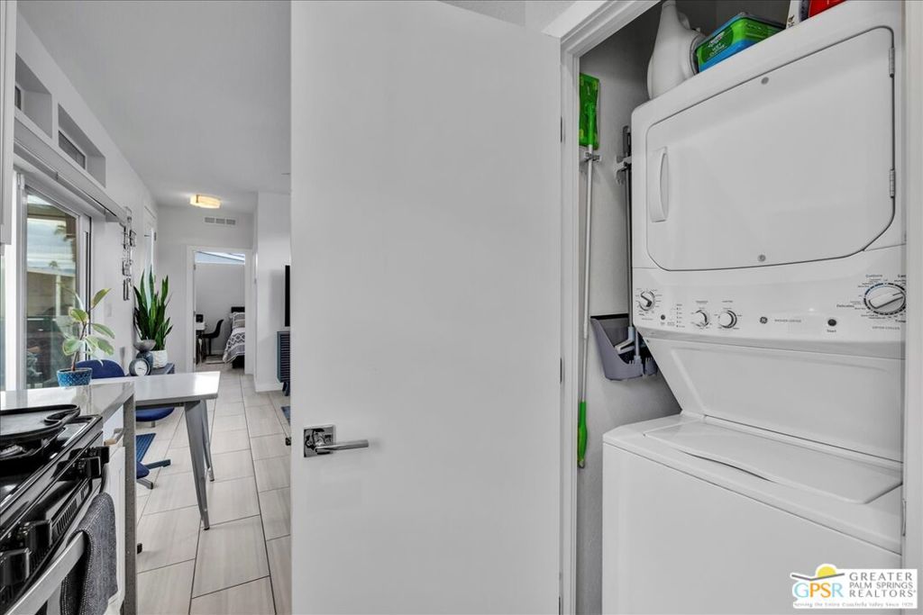 Palm Canyon Mobile Club - Manufactured In Park