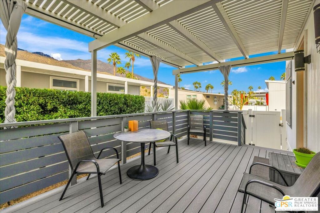 Palm Canyon Mobile Club - Manufactured In Park