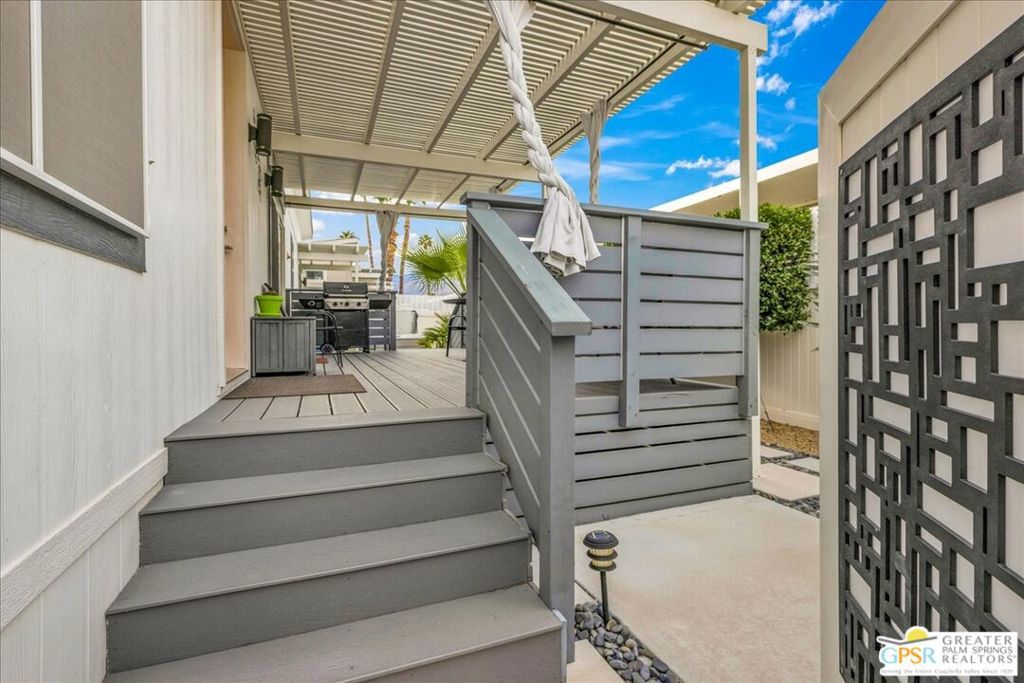 Palm Canyon Mobile Club - Manufactured In Park