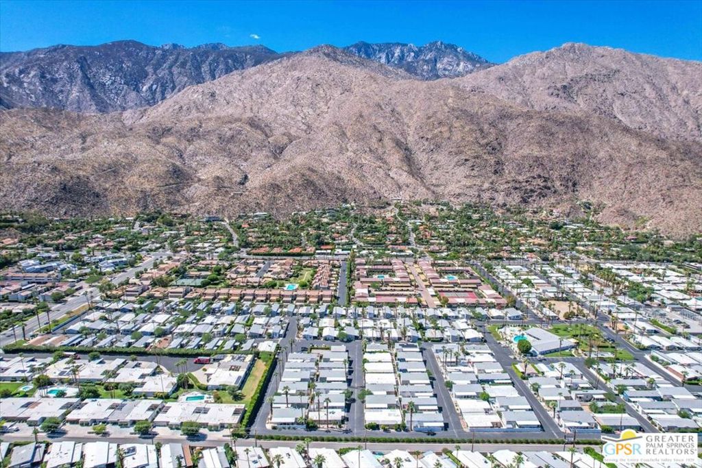 Palm Canyon Mobile Club - Manufactured In Park