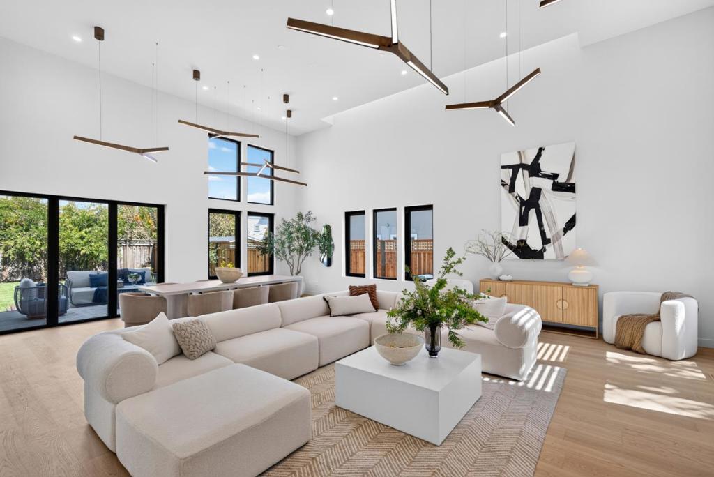 1166 Fordham Way