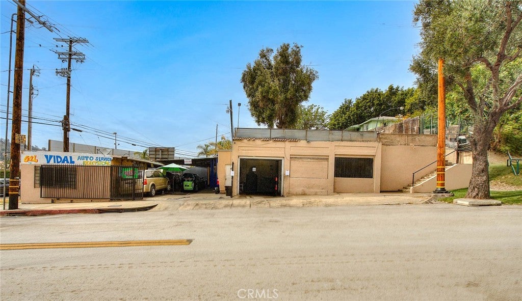 601 W Avenue 28