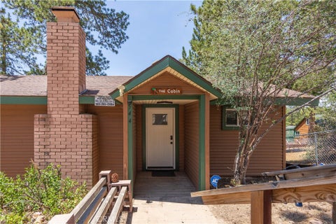 Photo of 544 Vista Lane, Big Bear Lake, CA 92315 (MLS # IG26142291)