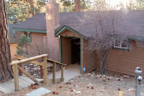 Photo of 544 Vista Lane, Big Bear Lake, CA 92315 (MLS # IG26142291)
