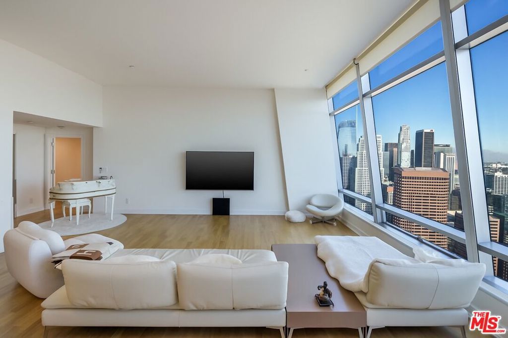 Photo of 900 W Olympic Boulevard #49C, Los Angeles, CA 90015 (MLS # 25624047)