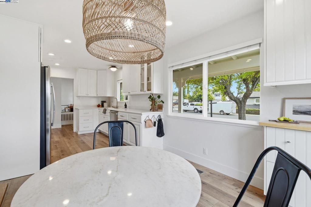 SUNSET WEST - Residential