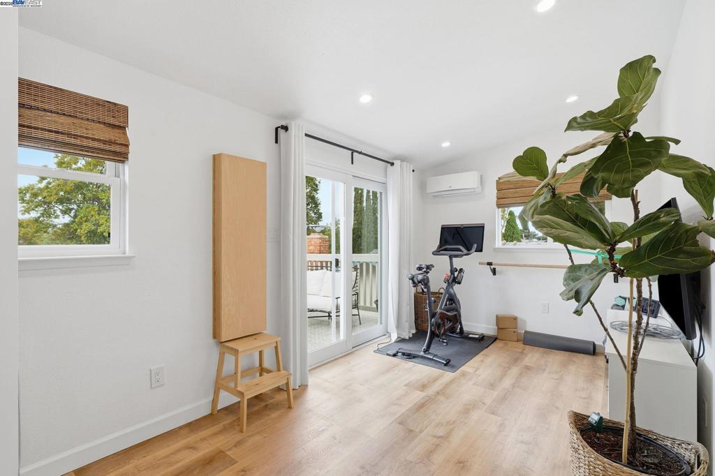 SUNSET WEST - Residential