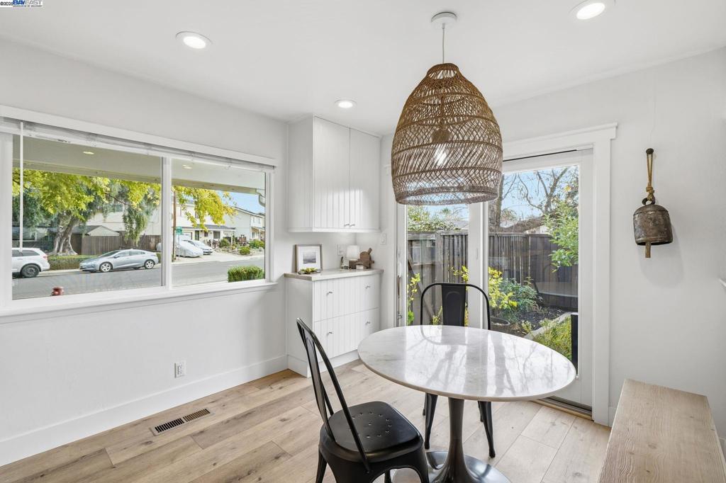 SUNSET WEST - Residential