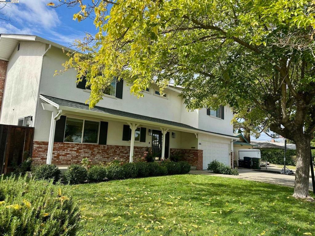 Photo of 393 Lloyd St St, Livermore, CA 94550 (MLS # 41115501)
