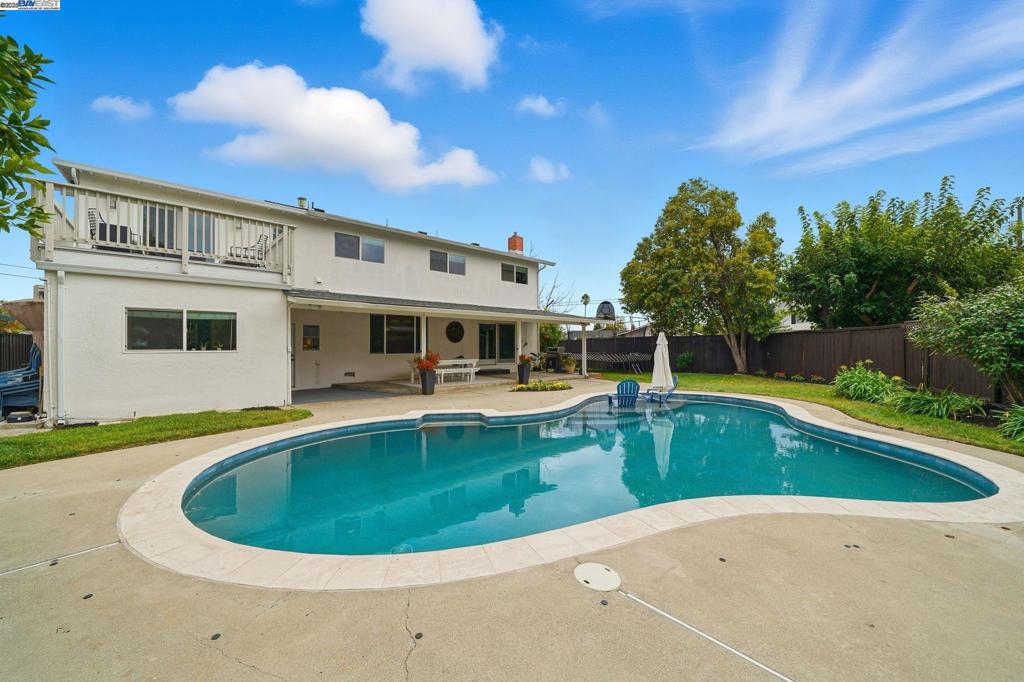 SUNSET WEST - Residential