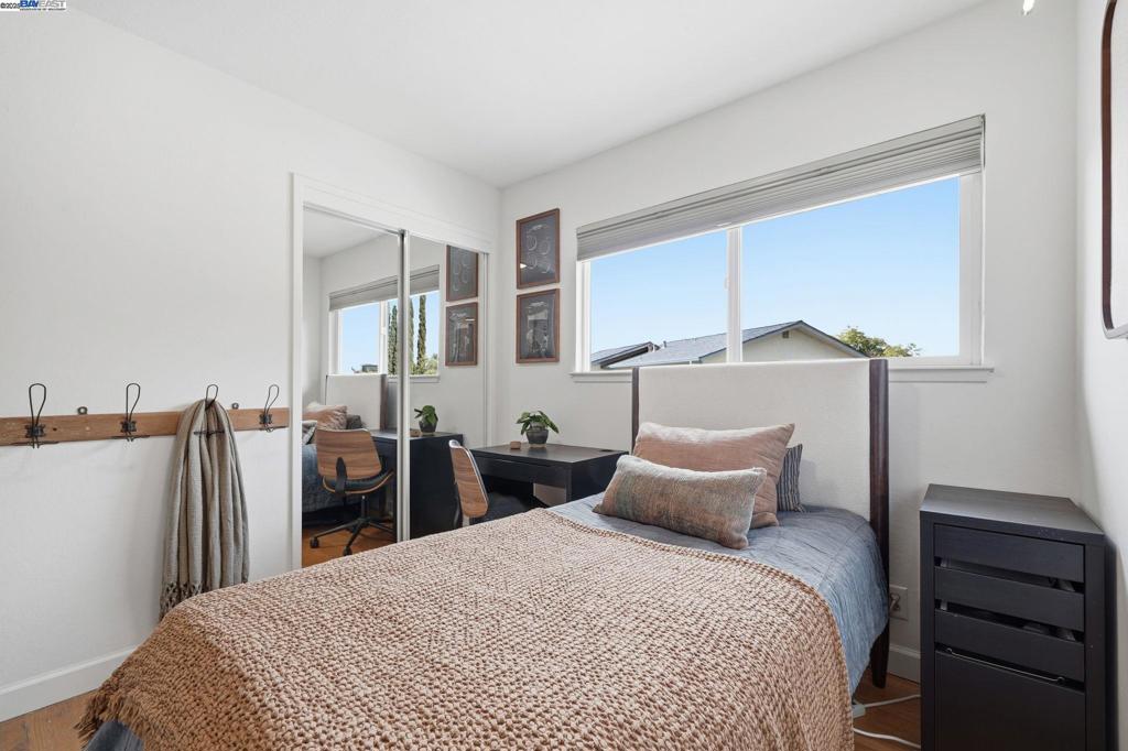 SUNSET WEST - Residential