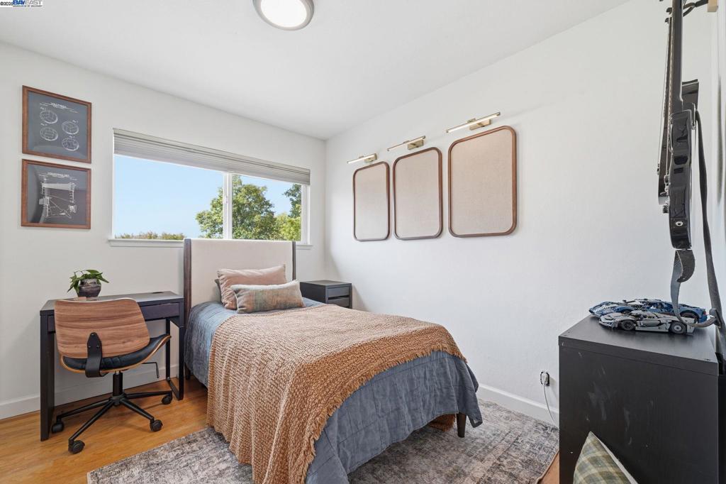 SUNSET WEST - Residential