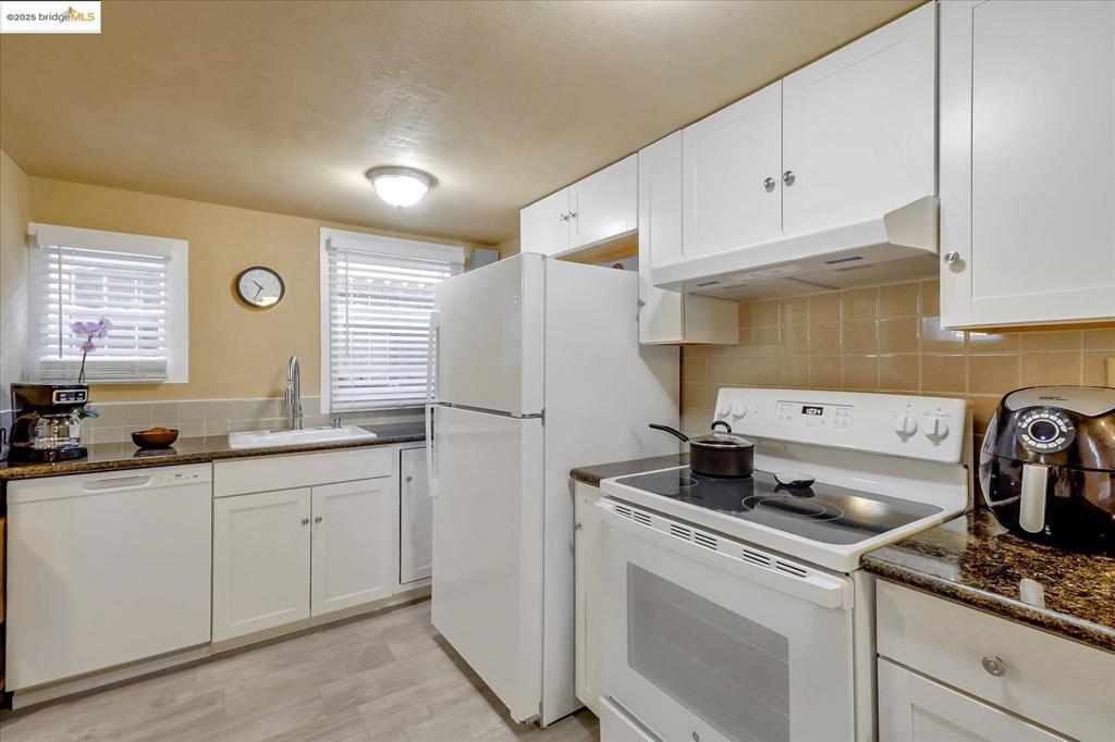 E OAKLAND - Residential Income