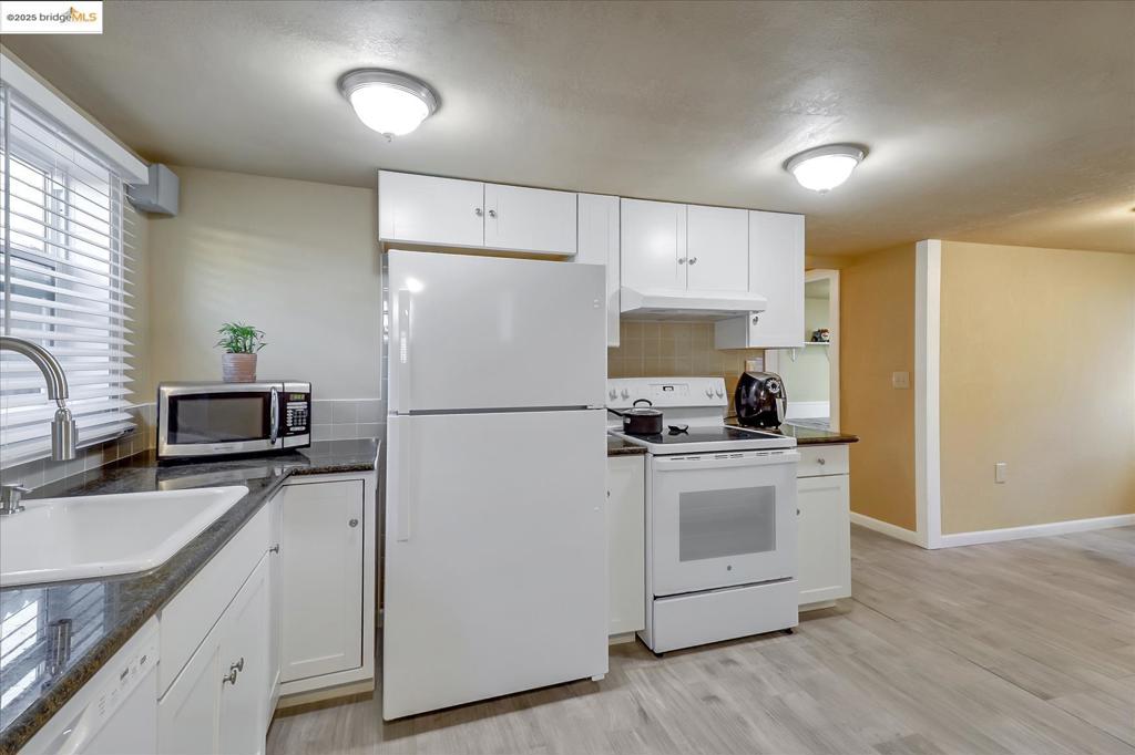 E OAKLAND - Residential Income