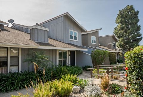 Photo of 345 University Drive #F4, Costa Mesa, CA 92627 (MLS # OC26024311)