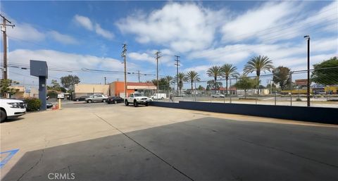 Photo of 1310 W 5th St, Santa Ana, CA 92703 (MLS # OC26069041)