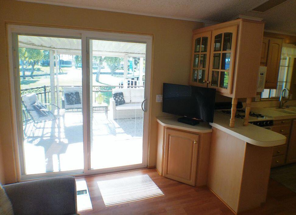 Rancho Casa Blanca - Manufactured In Park