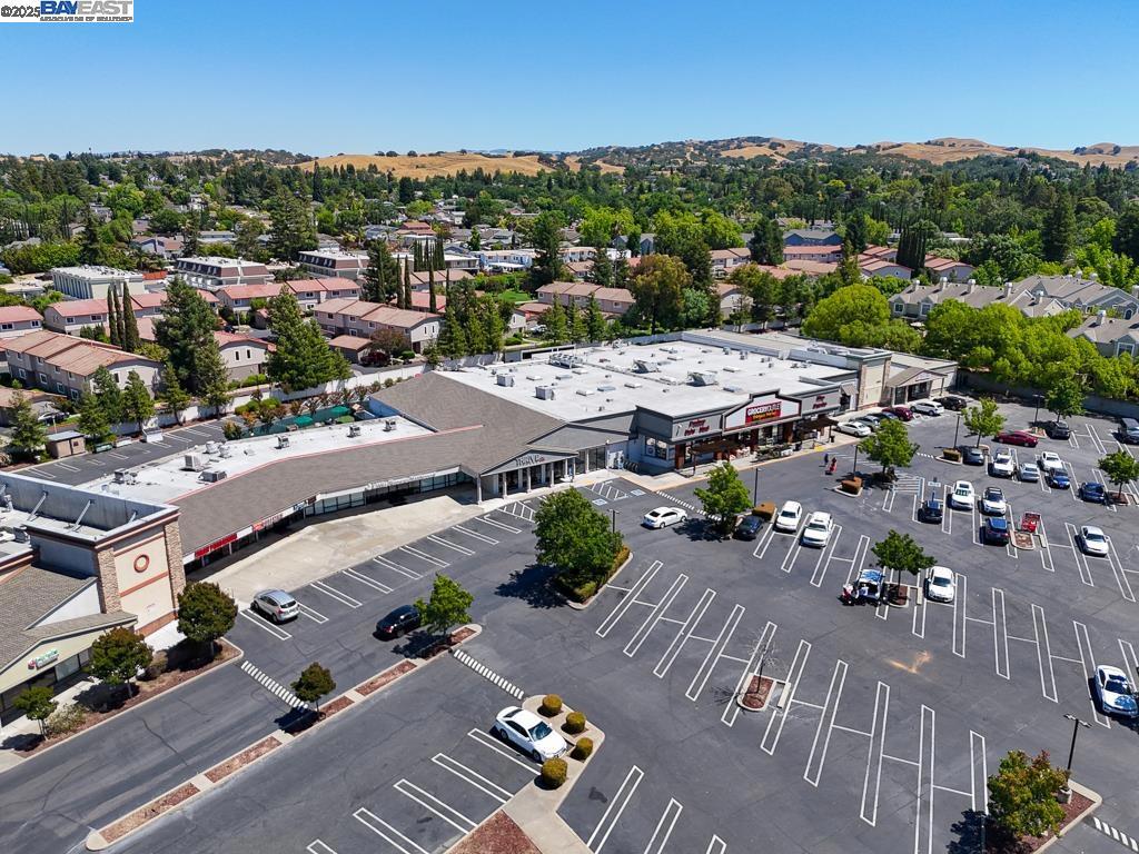 DOWNTOWN PLEAS. - Residential