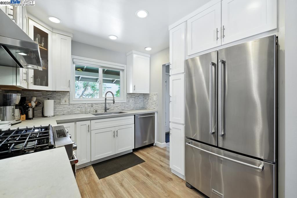 DOWNTOWN PLEAS. - Residential