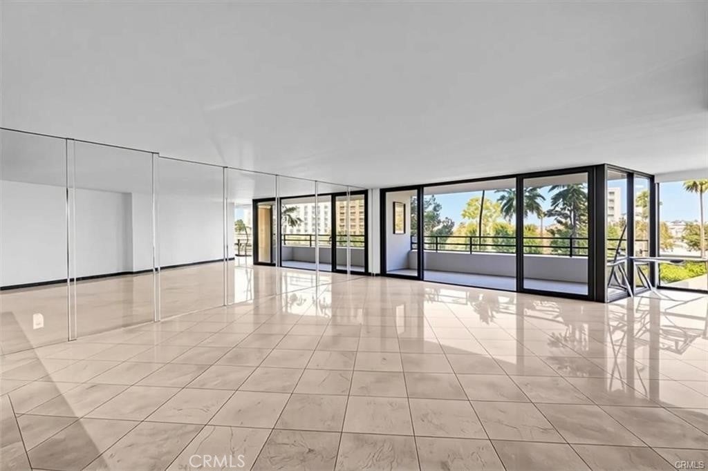 4337 Marina City Dr 149