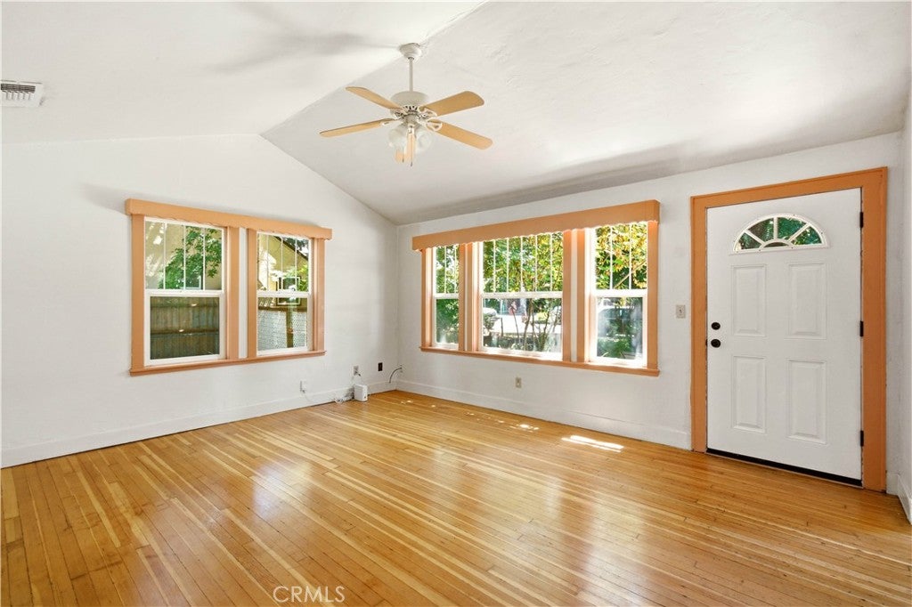 146 W 7th Avenue