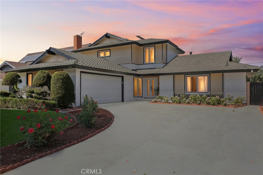 1533 W San Lorenzo Ave