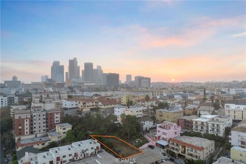 Photo of 746 Cleveland Street, Los Angeles, CA 90012 (MLS # RS25253177)