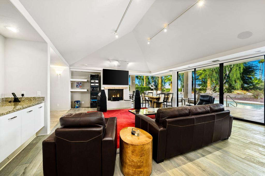 Thunderbird Heights - Residential