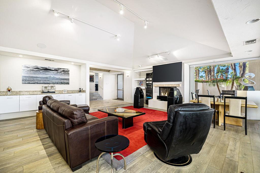 Thunderbird Heights - Residential