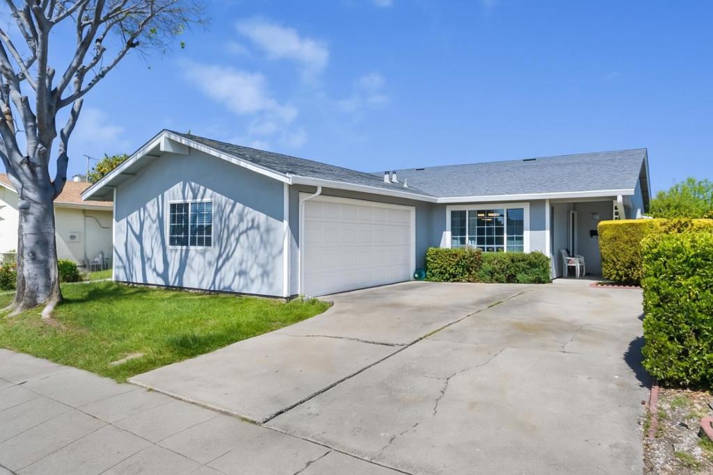 Spectacular Remodeled Home with Top Rated Curtner Elementary* 2 Bonus Bedrooms & Bathroom*Updated Kitchen With Designer Cabinets, Granite Counter Tops, Electric Stove, Tile Flooring, Stainless Steel Appliances*Separate Family Room with Slider leading to Backyard*Freshly painted* Updated Baths with New Single Sink vanities, Light fixtures, Faucets, Tile Shower Surround*Double pane windows*6 Year New Roof, Pristine Landscaping Low Maintenance* 2*Washer/Dryer & Refrigerator Included*Spacious Backyard*Close to Parks, Schools & Shopping*Hurry Won't Last Long!