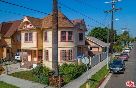 Photo of 1703 Toberman Street, Los Angeles, CA 90015 (MLS # 25588143)