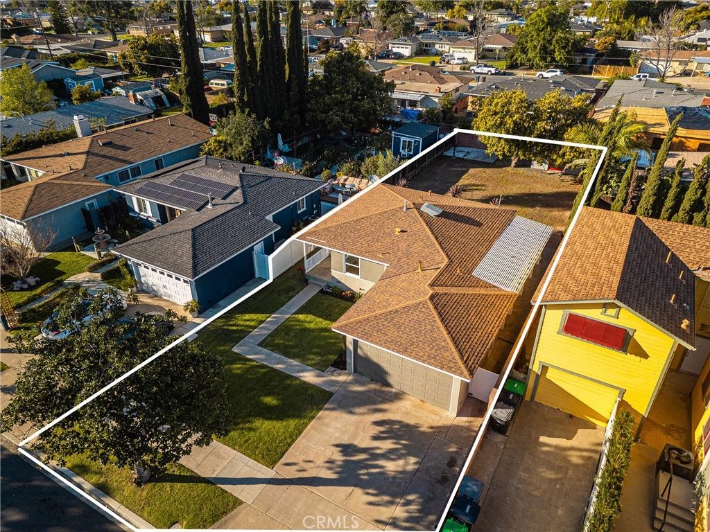 Photo of 425 E Everett Pl, Orange, CA 92867 (MLS # PW26037017)