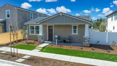 Photo of 217 Murcott Avenue, Piru, CA 93040 (MLS # V1-33944)