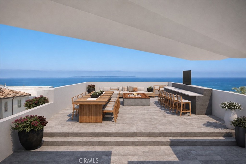 1123 E Balboa