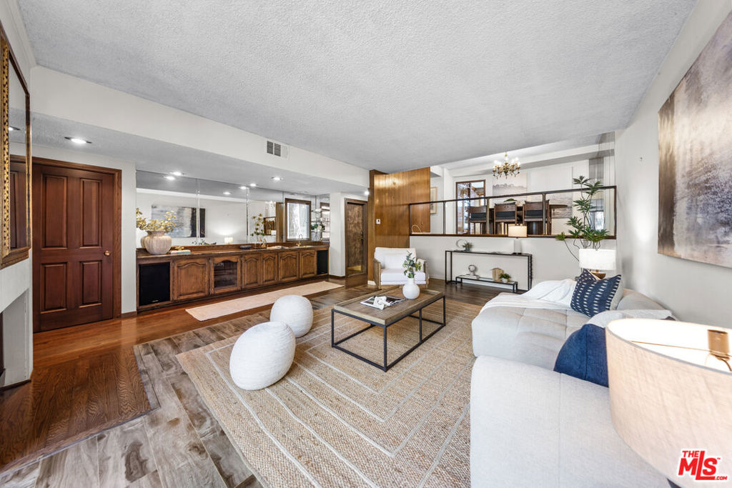 4360 Glencoe Avenue 5