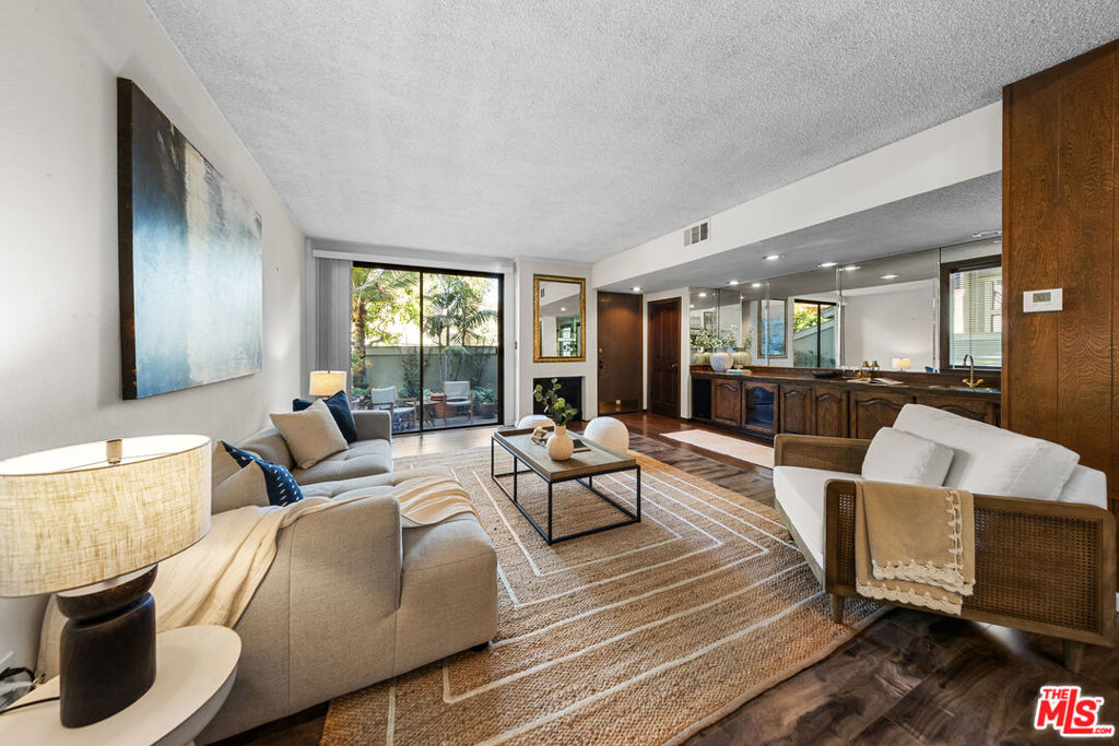 4360 Glencoe Avenue 5