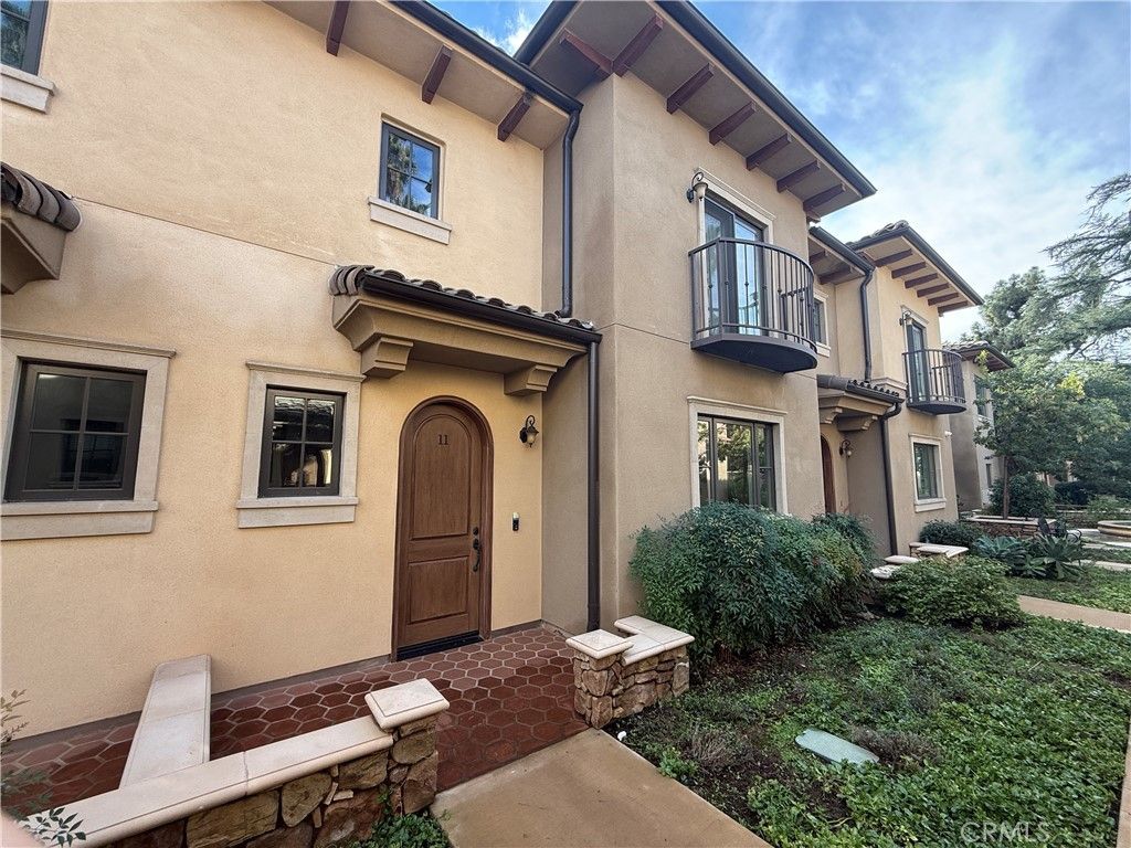 Photo of 158 S Sierra Madre Boulevard #11, Pasadena, CA 91107 (MLS # PW25267771)