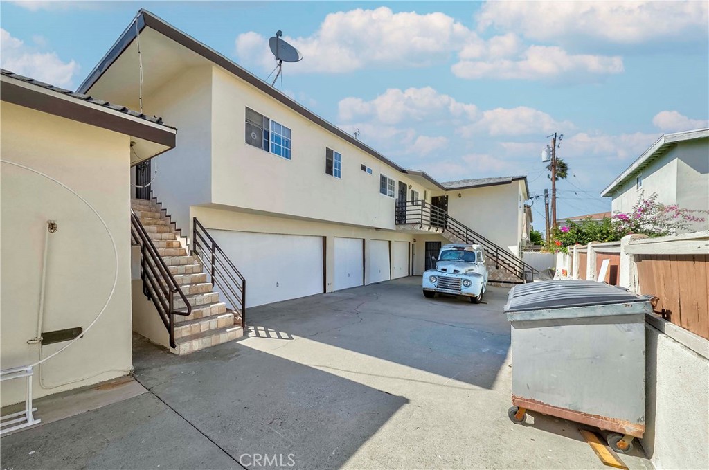 2227 Mathews Avenue
