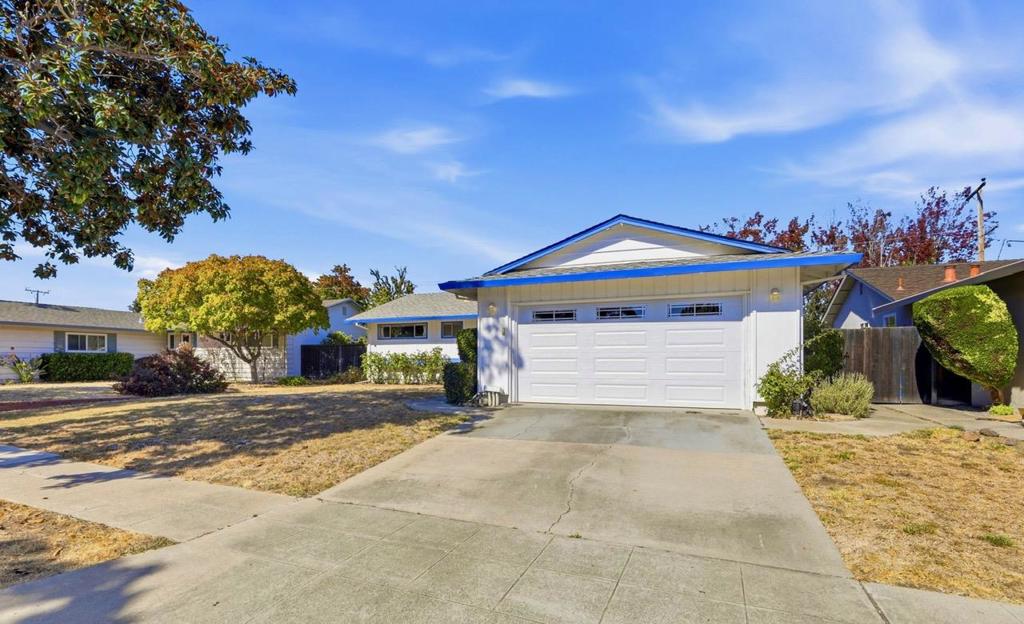 1127 Vasquez Avenue