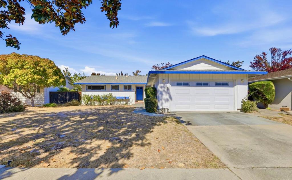 1127 Vasquez Avenue