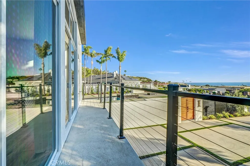 Dana Point, California 92629, United States, 4 Bedrooms Bedrooms, ,5 BathroomsBathrooms,Residential,Active,175999