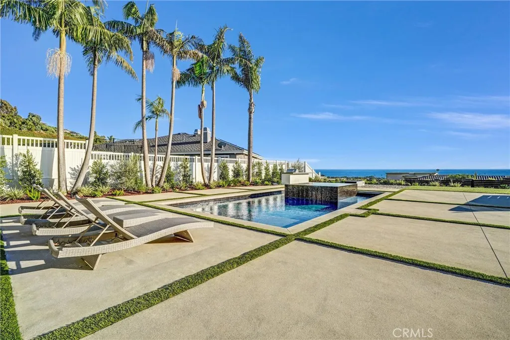 Dana Point, California 92629, United States, 4 Bedrooms Bedrooms, ,5 BathroomsBathrooms,Residential,Active,175999