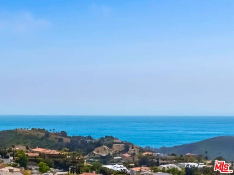 Photo of 1626 Chastain Pkwy, Pacific Palisades, CA 90272 (MLS # 26102888)