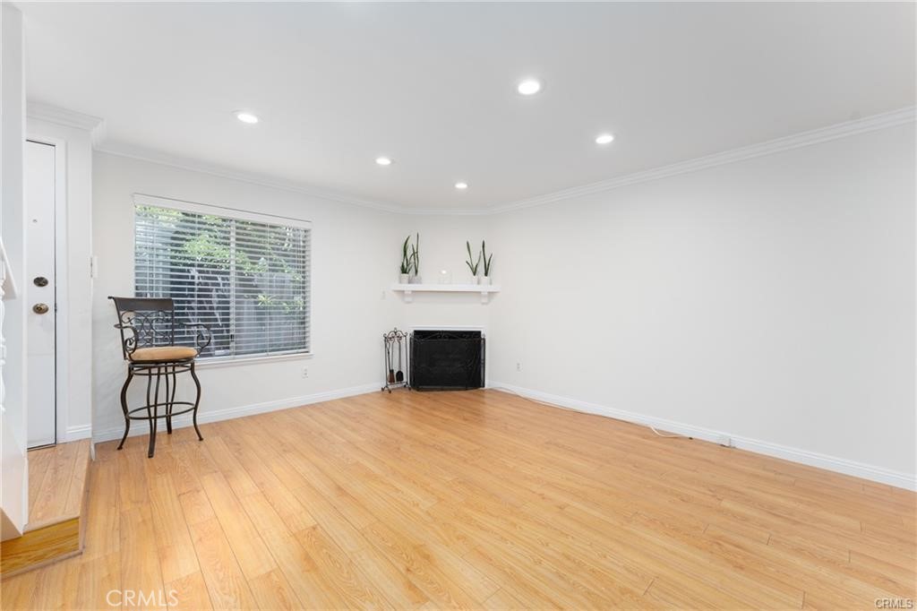 408 N Catalina 6