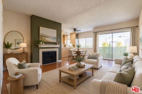 Photo of 5135 Zelzah Avenue #305, Encino, CA 91316 (MLS # 26862057)