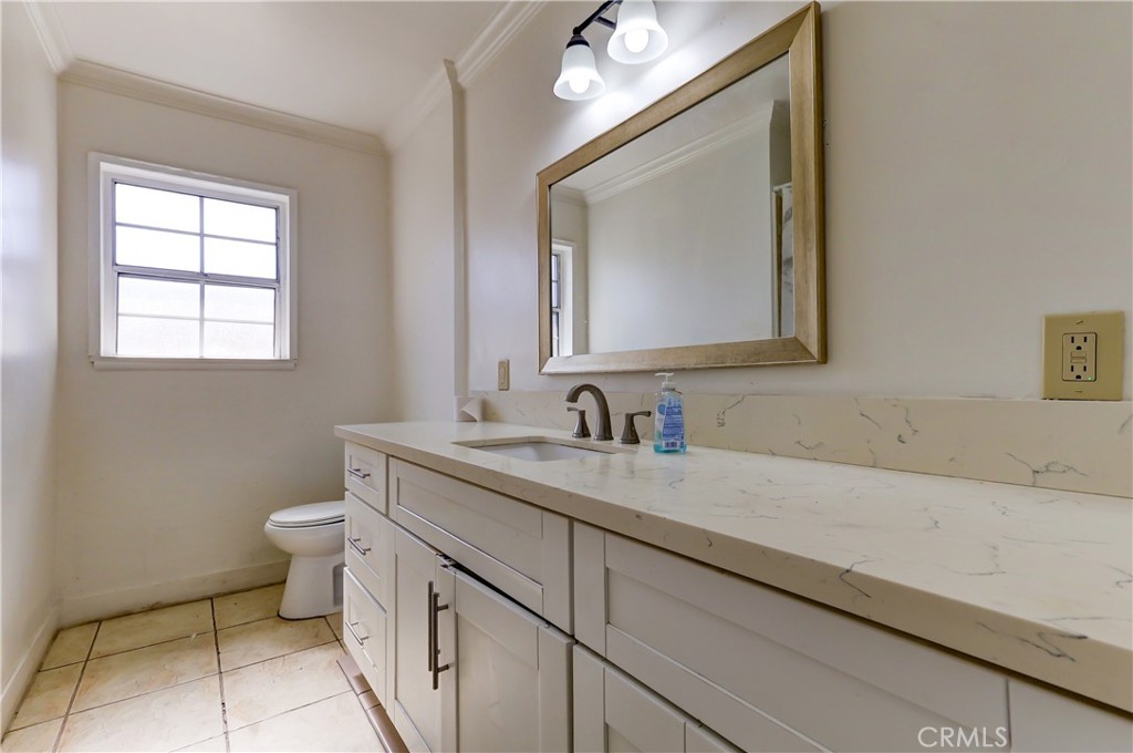 123 W Central