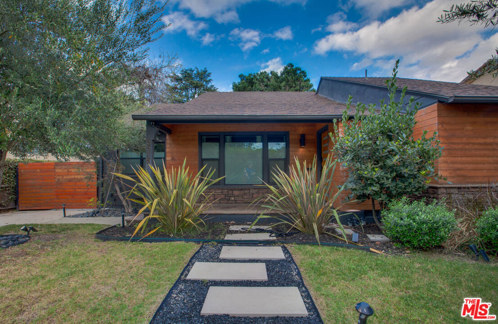 5518 Carpenter Avenue