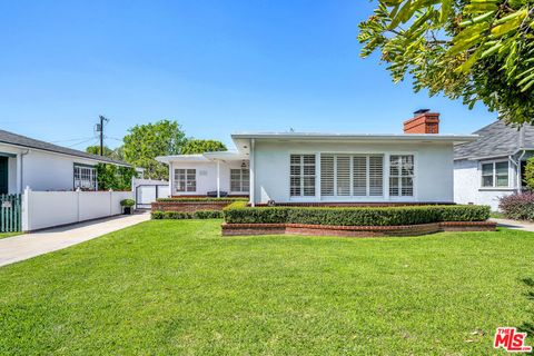 Photo of 2731 Kelton Avenue, Los Angeles, CA 90064 (MLS # 26685041)